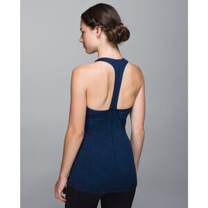 Lululemon Power Up Tank II Size 6 Sashiko Star Inkwell Rugged Blue Built-In Bra